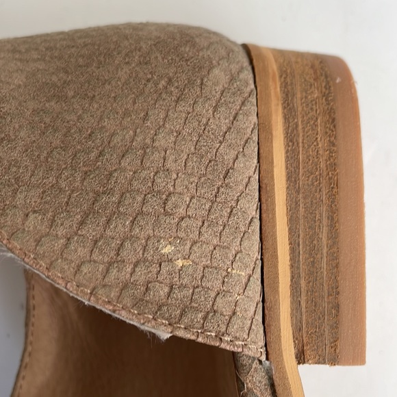 Catherine Malandrino beige open side flat shoes size 8 - Picture 4 of 9